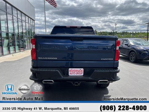 Used 2021 Chevrolet Silverado 1500 Custom Trail Boss AWD/4WD image 7