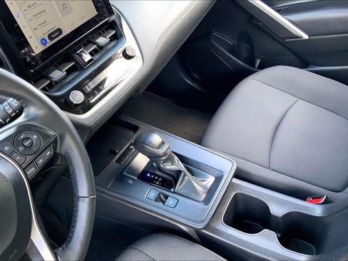 Certified 2026 Toyota Corolla Cross LE FWD image 16