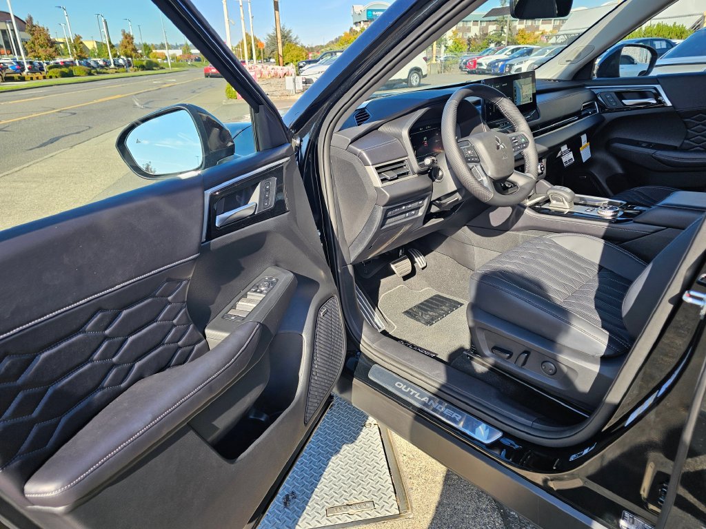 New 2026 Mitsubishi Outlander SEL AWD/4WD image 15