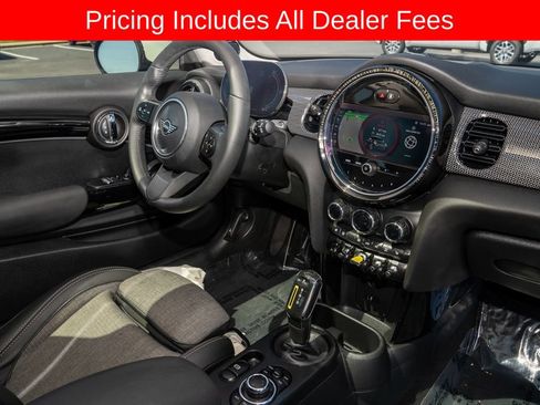 Used 2023 MINI Cooper SE FWD image 8
