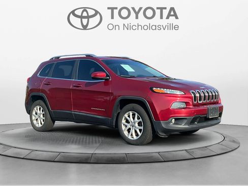 Used 2015 Jeep Cherokee Latitude AWD/4WD image 7