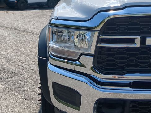 Used 2021 RAM 5500 Tradesman w/ Chrome Appearance Group image 8