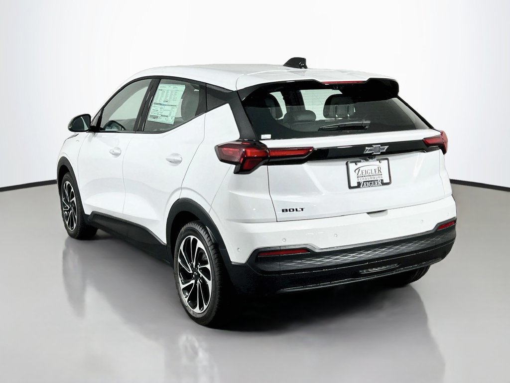 New 2027 Chevrolet Bolt LT w/ Super Cruise Package FWD image 5