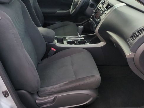 Used 2014 Nissan Altima 2.5 S w/ Display Audio Package image 21