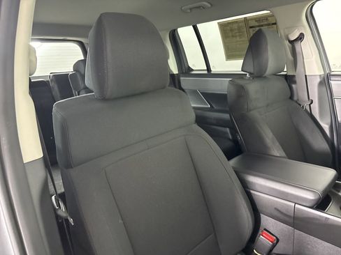 Used 2025 Hyundai Santa Fe SE image 28