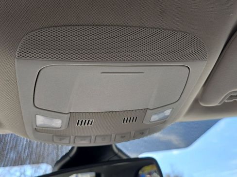 Used 2021 Ford Edge SEL image 22