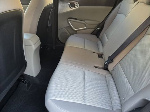 Certified 2025 Kia Soul LX image 30