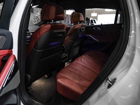 Used 2020 BMW X6 xDrive40i w/ Executive Package image 37