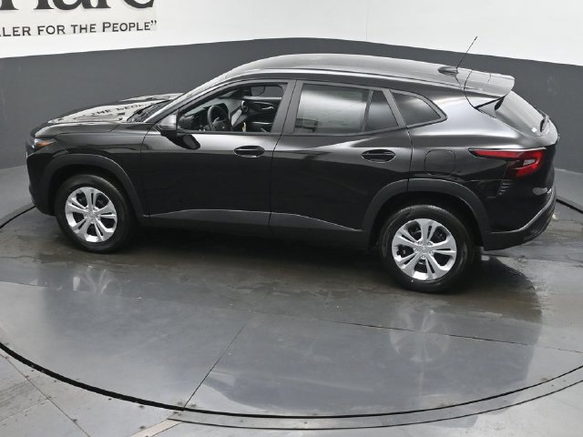 New 2026 Chevrolet Trax LS FWD image 21