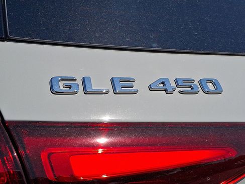 New 2026 Mercedes-Benz GLE 450 4MATIC image 21
