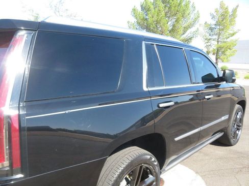 Used 2015 Cadillac Escalade Platinum AWD/4WD image 10