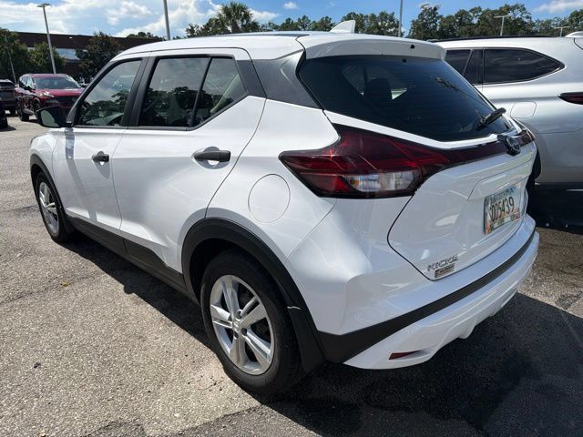 Used 2023 Nissan Kicks S FWD image 3