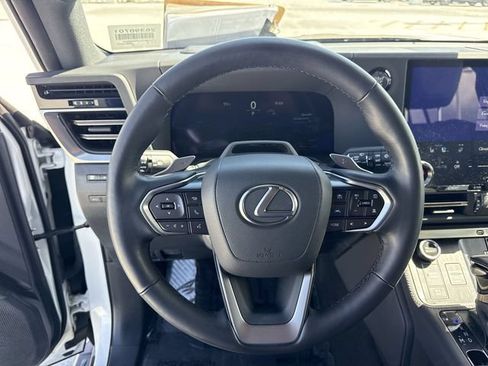 Used 2024 Lexus GX 550 w/ Accessory Package (Z1) AWD/4WD image 14