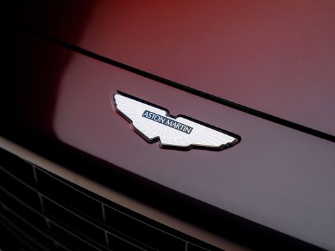 Used 2023 Aston Martin DBX AWD/4WD image 13