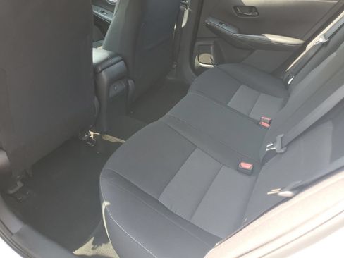 Used 2024 Nissan Sentra SV FWD image 27