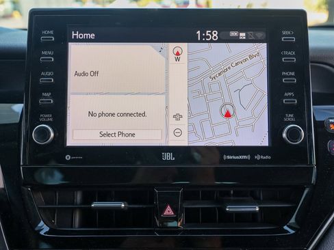 Used 2022 Toyota Camry XLE image 28