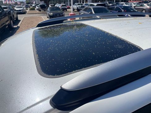 Used 2018 Toyota RAV4 Limited image 4