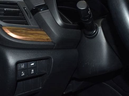 Used 2018 Honda CR-V EX-L image 27