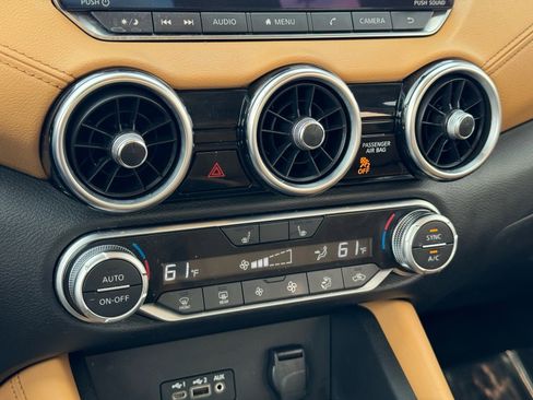 Used 2020 Nissan Sentra SV w/ SV Premium Package image 30