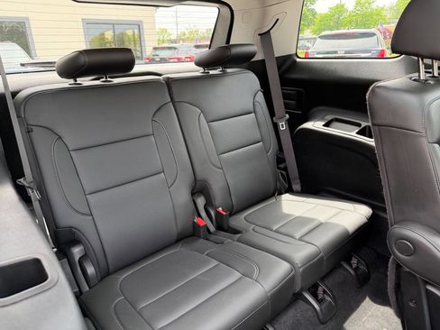 Used 2021 GMC Acadia SLT w/ LPO, Floor Liner Package AWD/4WD image 11