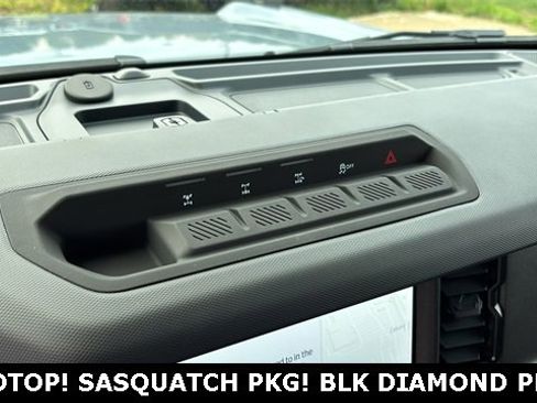 New 2025 Ford Bronco Big Bend w/ Black Diamond Package image 13