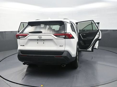 Used 2024 Toyota RAV4 XLE FWD image 44
