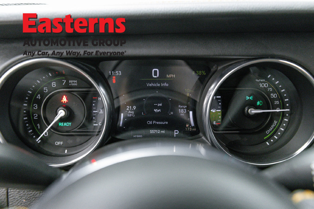 Used 2023 Jeep Wrangler Unlimited Sahara AWD/4WD image 19