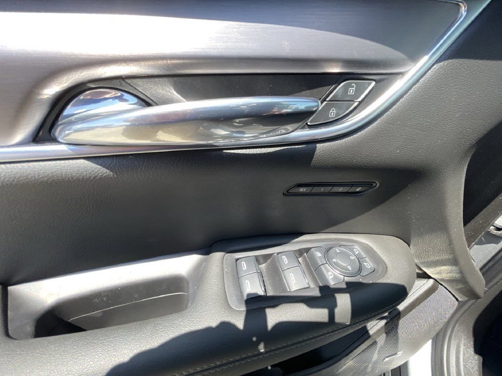 Certified 2024 Cadillac XT6 Luxury FWD image 23