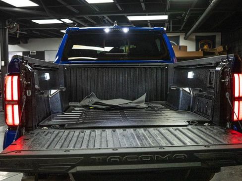 Used 2025 Toyota Tacoma TRD Off-Road w/ TRD Off Road Upgrade Package image 7