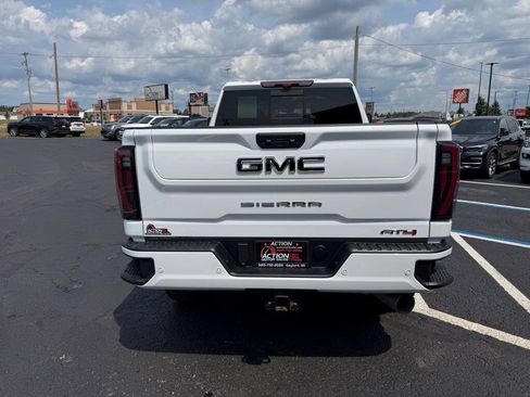 Used 2026 GMC Sierra 2500 AT4 w/ AT4 Premium Plus Package AWD/4WD image 4