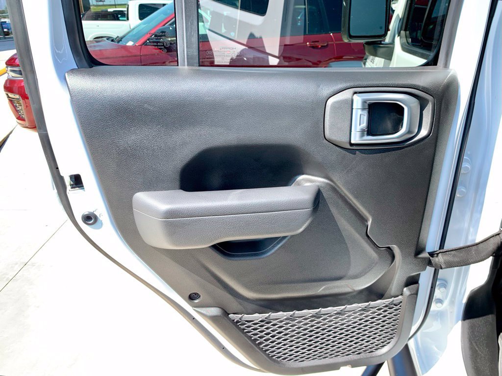 Used 2023 Jeep Wrangler Unlimited Sport AWD/4WD image 17