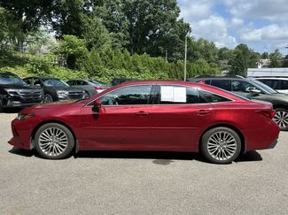Used 2022 Toyota Avalon Limited w/ Advanced Safety Package FWD video 2