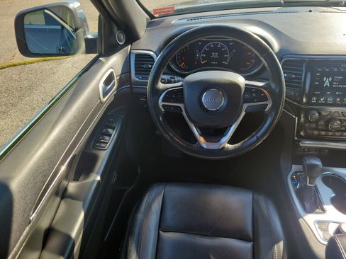 Used 2019 Jeep Grand Cherokee Limited w/ Trailer Tow Group IV AWD/4WD image 19