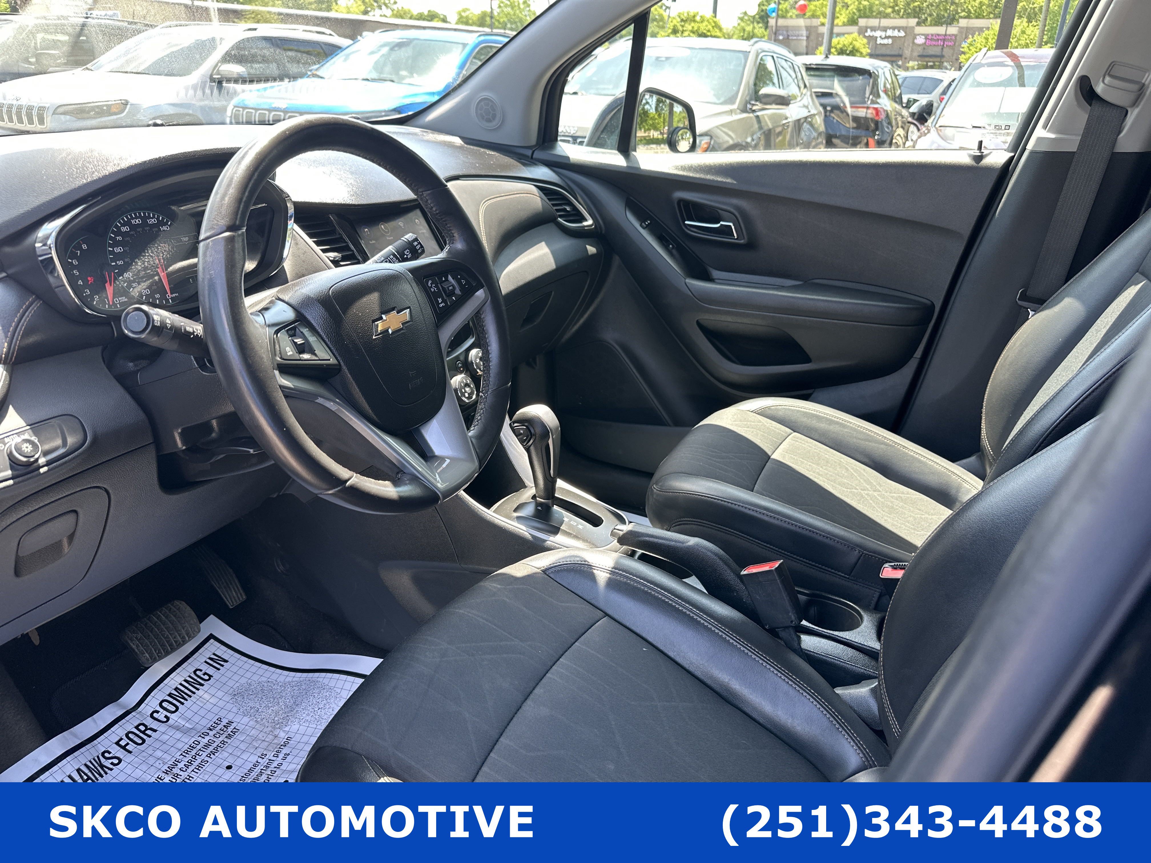 Used 2022 Chevrolet Trax LT w/ LT Convenience Package FWD image 20
