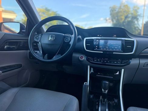 Used 2017 Honda Accord EX-L image 15