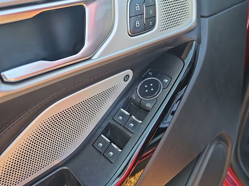 Used 2023 Ford Explorer Platinum w/ Technology Package image 20