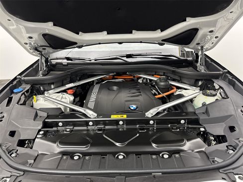 New 2026 BMW X5 xDrive50e w/ Executive Package image 20