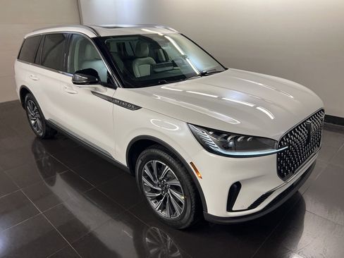 New 2026 Lincoln Aviator AWD image 1