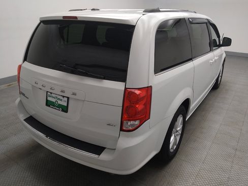 Used 2018 Dodge Grand Caravan SXT FWD image 9