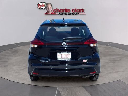 New 2025 Nissan Kicks Play S image 4