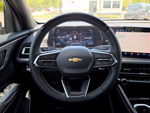 New 2026 Chevrolet Traverse LT w/ Enhanced Driving Package FWD image 15
