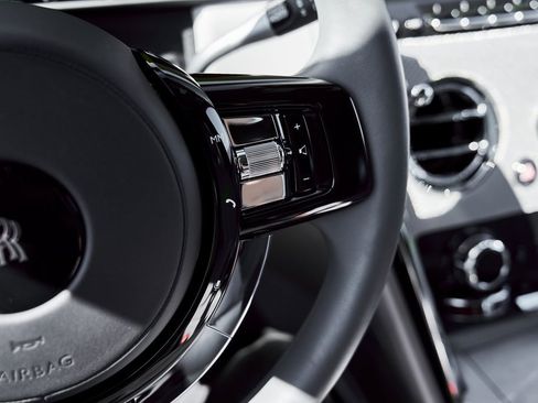 Used 2024 Rolls-Royce Cullinan image 79