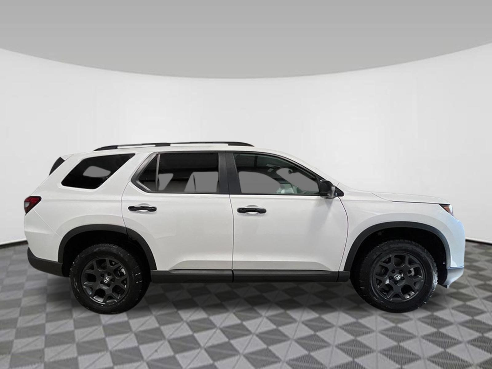 New 2026 Honda Pilot TrailSport image 8