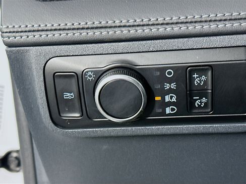 Used 2024 Ford Mustang Premium image 17