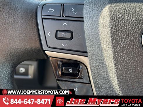 Used 2025 Toyota Camry LE image 24