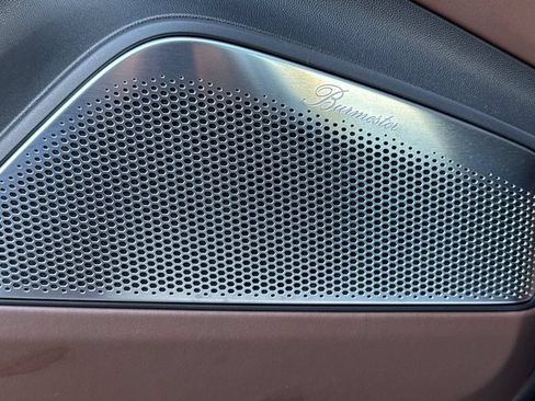 Certified 2025 Porsche Macan 4S Electric AWD/4WD image 21