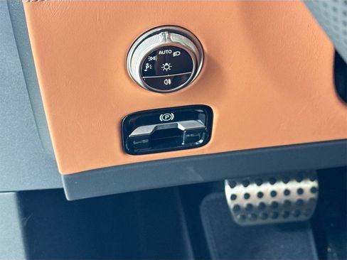 New 2025 Mercedes-Benz SL 63 AMG 4MATIC image 11