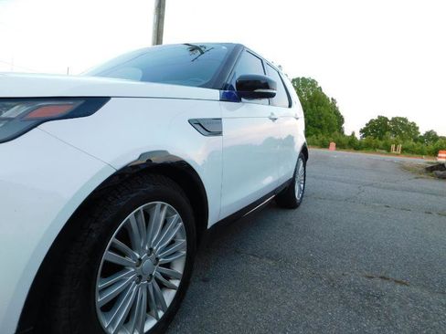 Used 2018 Land Rover Discovery HSE Luxury image 30