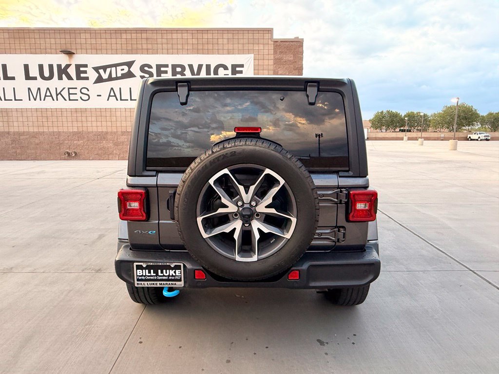 Used 2024 Jeep Wrangler Unlimited w/ Convenience Group AWD/4WD image 9