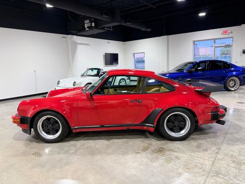 Used 1987 Porsche 911 Carrera RWD image 5